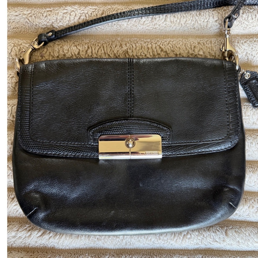 Coach Black Leather Crossbody Bag Lizard Embossed Trim Turnlock Clutch Purse
